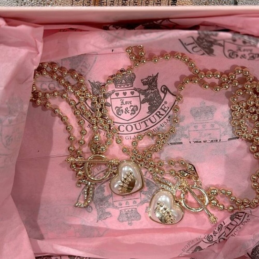 ISO VINTAGE JUICY COUTURE JEWLERY (Necklace, Earrings, Or Bracelet) 💎💍